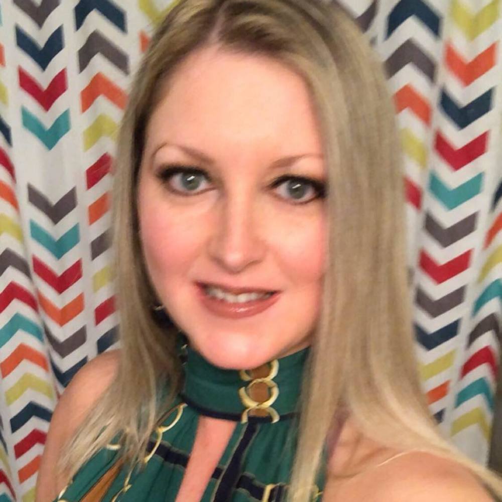 Meet your Posher, Stephanie